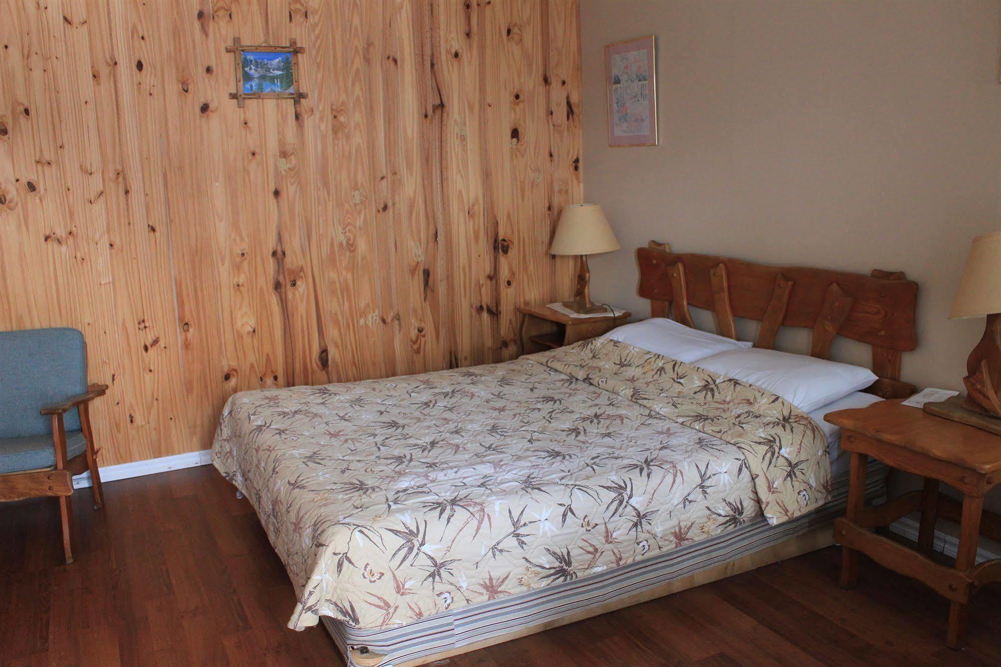 Motel Des Pays D'En Haut Val-David Luaran gambar